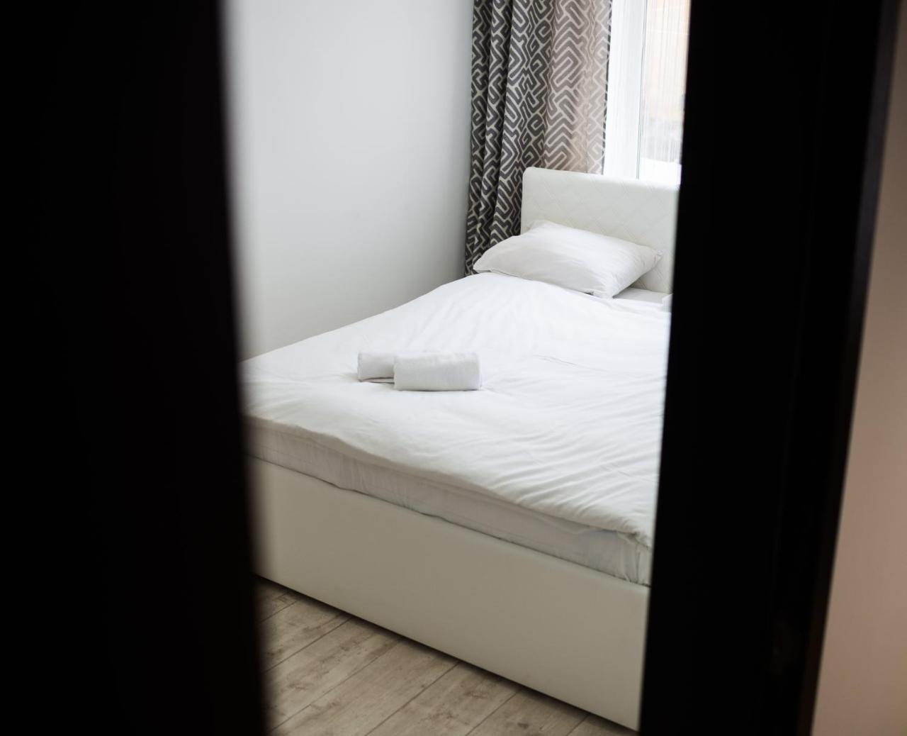 Modern Apartment *